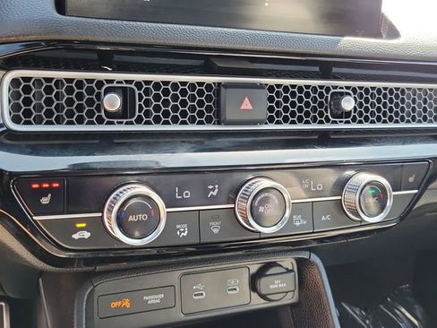 Used 2025 Honda Civic Sport image 13