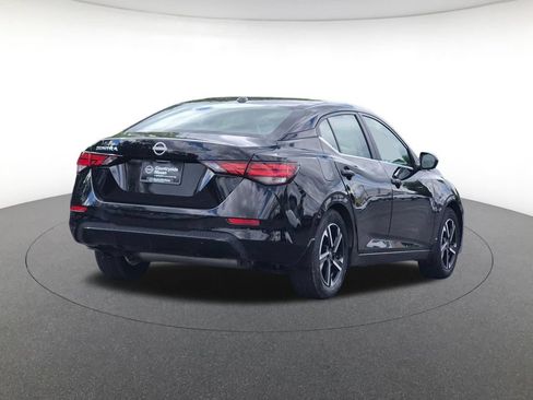 Used 2025 Nissan Sentra SV w/ All-Weather Package FWD image 4