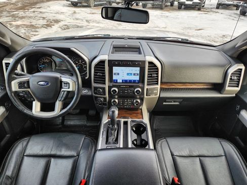 Used 2019 Ford F150 Lariat w/ Equipment Group 502A Luxury AWD/4WD image 3