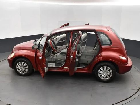 Used 2009 Chrysler PT Cruiser FWD image 7