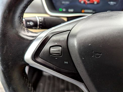 Used 2015 Tesla Model S AWD image 16