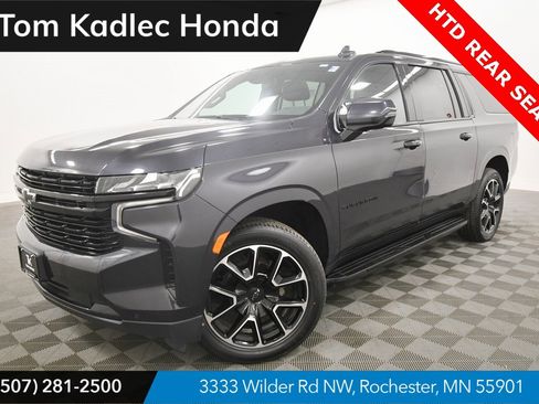 Used 2023 Chevrolet Suburban RST image 1