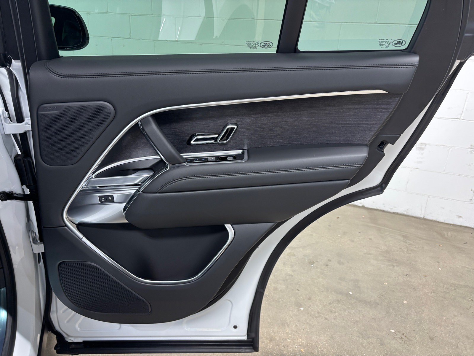 New 2026 Land Rover Range Rover SE AWD/4WD image 39
