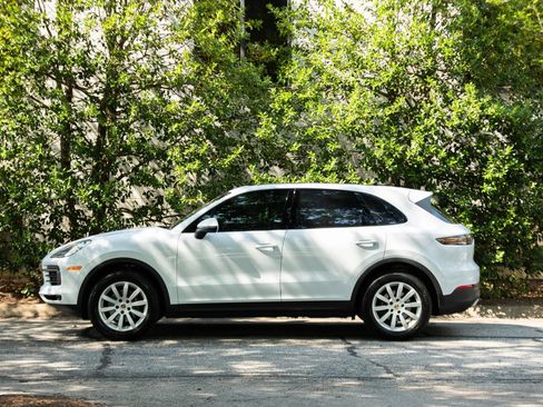 Used 2019 Porsche Cayenne AWD/4WD image 12