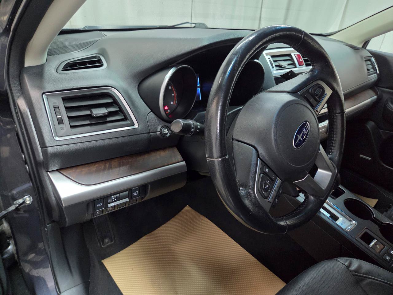 Used 2017 Subaru Outback 2.5i Limited AWD/4WD image 17