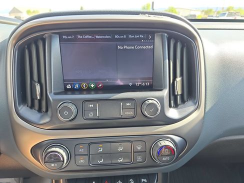 Used 2022 Chevrolet Colorado Z71 AWD/4WD image 21