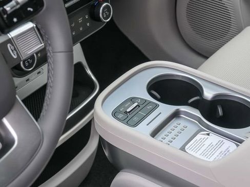 New 2026 Hyundai Ioniq 9 SEL image 24