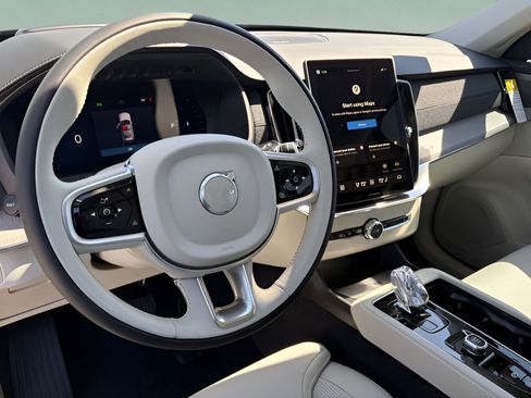 New 2026 Volvo XC90 B5 Ultra w/ Protection Package Premier AWD/4WD image 15