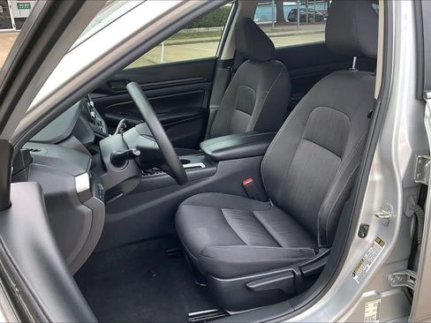 Used 2023 Nissan Altima 2.5 S image 6