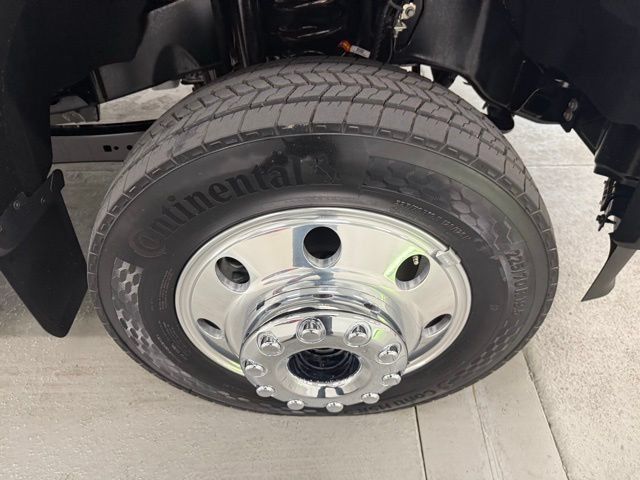 New 2026 Ford F450 Lariat AWD/4WD image 5