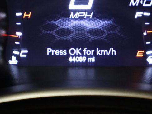 Used 2021 Dodge Charger SXT w/ Leather Interior Group image 14