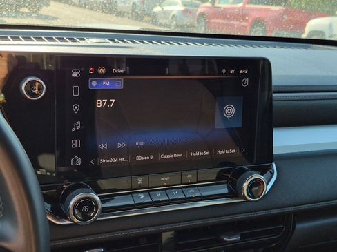 Used 2023 Chevrolet Colorado LT AWD/4WD image 20