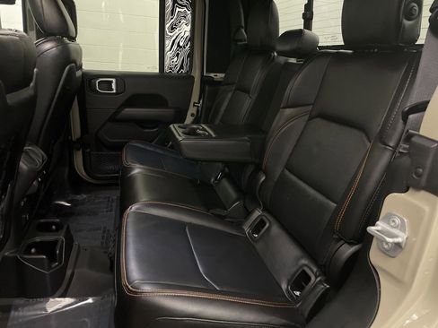 Used 2022 Jeep Gladiator Mojave w/ LED Lighting Group image 18