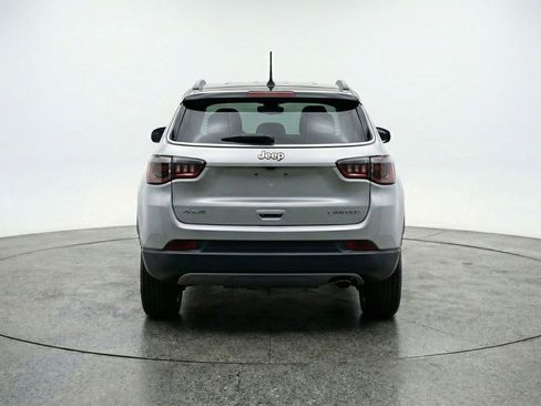 Used 2025 Jeep Compass Limited image 7