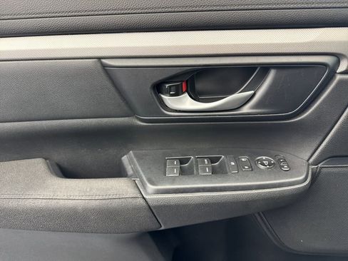 Used 2018 Honda CR-V LX image 10