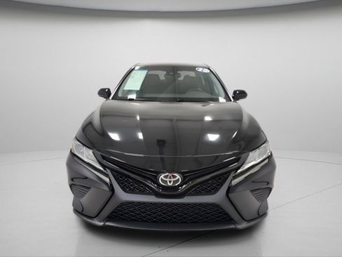 Used 2020 Toyota Camry SE w/ Cold Weather Package image 6