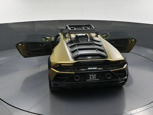 Used 2024 Lamborghini Huracan Sterrato AWD/4WD image 32