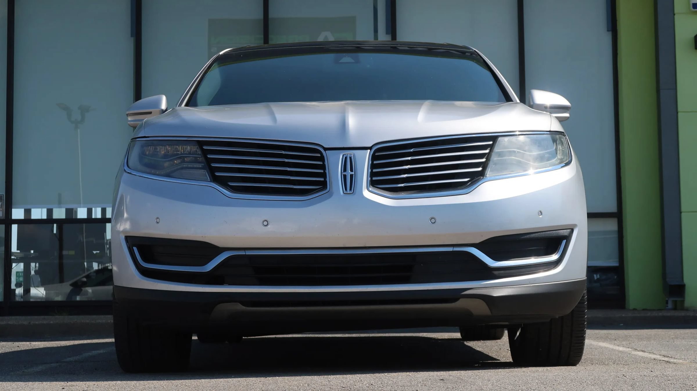 Used 2016 Lincoln MKX Reserve w/ Luxury Package AWD/4WD image 3