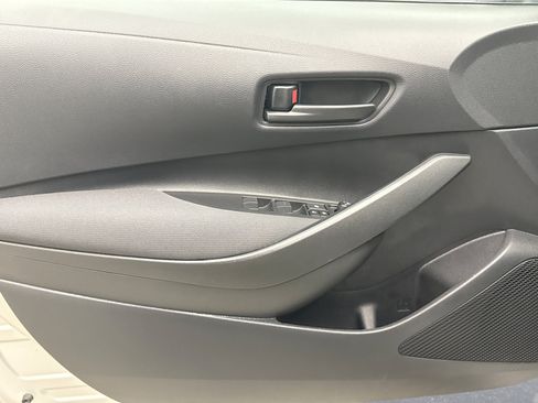 Used 2026 Toyota Corolla LE w/ LE Premium Package FWD image 9