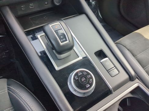 Used 2024 Mitsubishi Outlander Ralliart AWD/4WD image 28