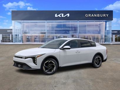 New 2025 Kia K4 EX