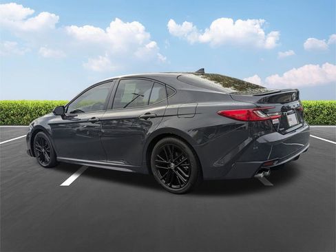 Used 2025 Toyota Camry SE w/ Multimedia Upgrade Package image 6