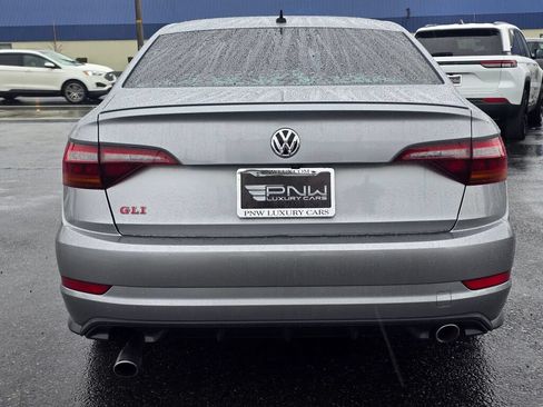 Used 2019 Volkswagen Jetta GLI FWD image 7