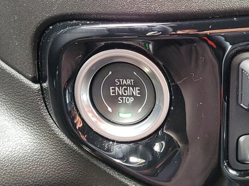 Used 2024 Chevrolet Silverado 1500 High Country w/ High Country Premium Package image 25