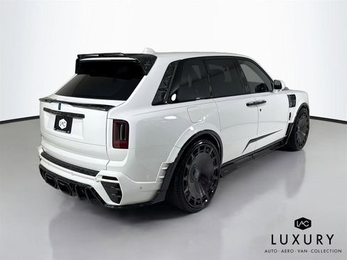 Used 2026 Rolls-Royce Cullinan AWD/4WD image 6