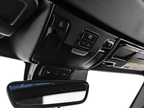 Used 2014 Mercedes-Benz SLK 250 image 30