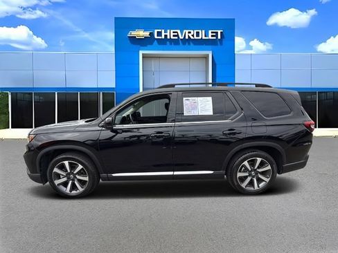 Used 2025 Honda Pilot Touring image 6