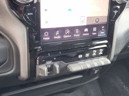 New 2026 RAM 2500 Tradesman AWD/4WD image 18