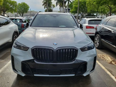 Certified 2025 BMW X5 sDrive40i w/ M Sport Package RWD image 2