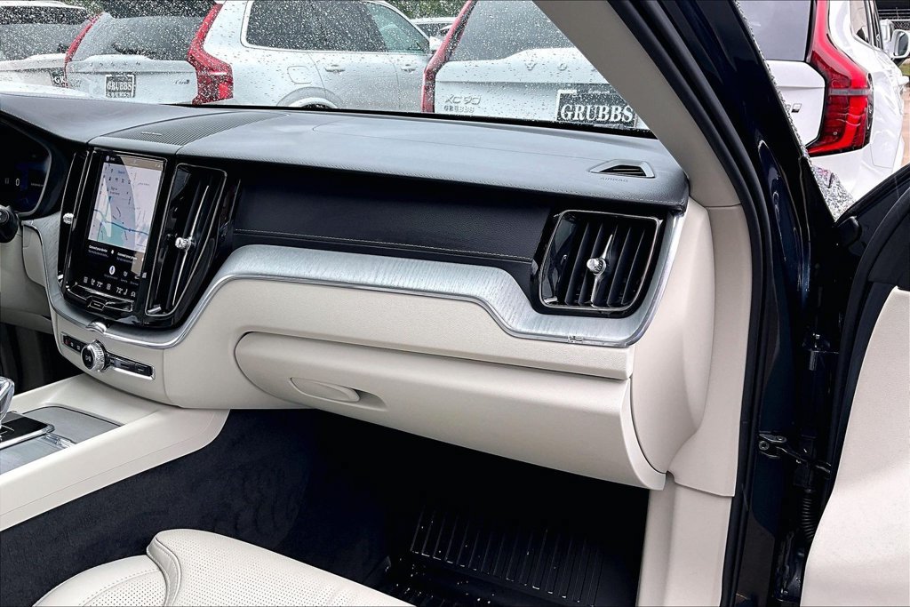 Used 2025 Volvo XC60 B5 Ultra w/ Protection Package Premier AWD/4WD image 21