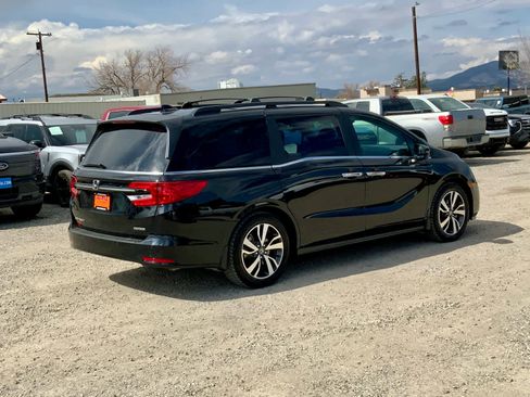 Used 2024 Honda Odyssey Touring image 5