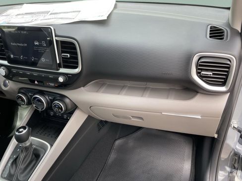 New 2026 Hyundai Venue SEL image 19