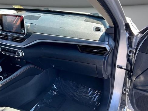 Certified 2024 Nissan Altima 2.5 SR image 25