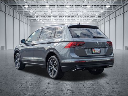 Used 2018 Volkswagen Tiguan SEL AWD/4WD image 3