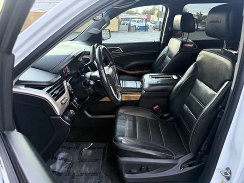 Used 2017 GMC Yukon Denali image 13