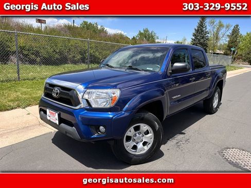 Used 2015 Toyota Tacoma 4x4 Double Cab w/ SR5 Package image 1