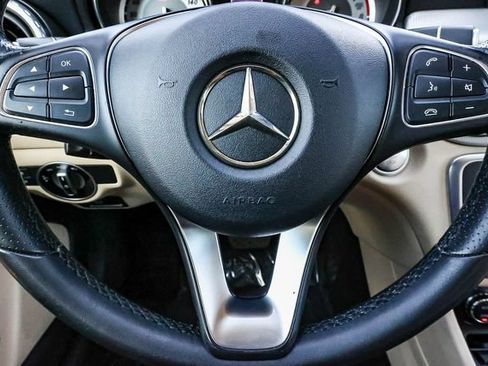 Used 2017 Mercedes-Benz GLA 250 image 25