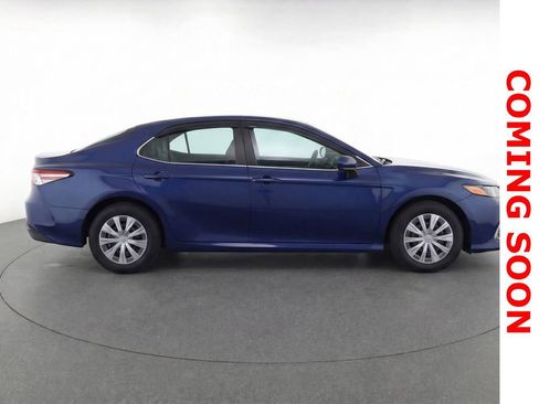 Used 2023 Toyota Camry LE image 10