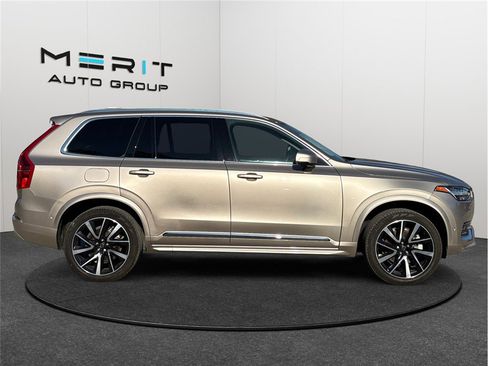 Used 2023 Volvo XC90 B5 Plus Bright image 10