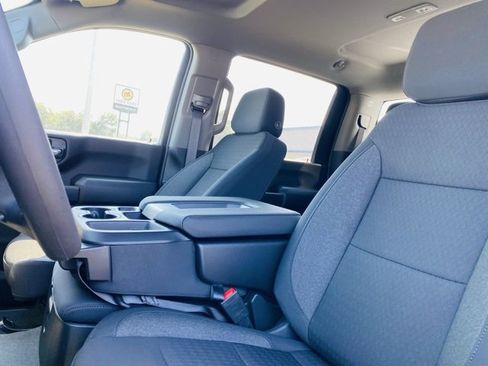 New 2025 Chevrolet Silverado 2500 Custom image 31