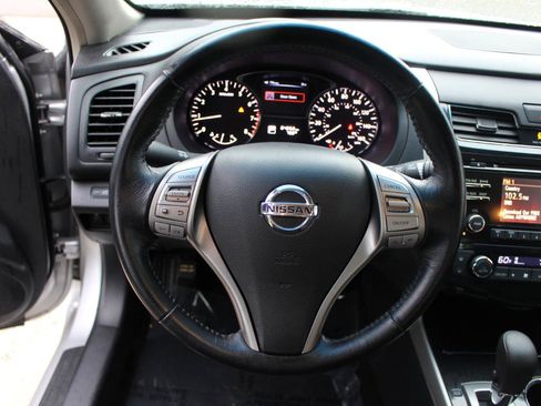 Used 2013 Nissan Altima 2.5 SV FWD image 18