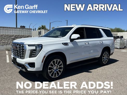 Certified 2025 GMC Yukon Denali AWD/4WD image 1