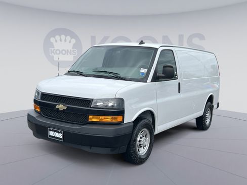 Used 2021 Chevrolet Express 2500 RWD image 1