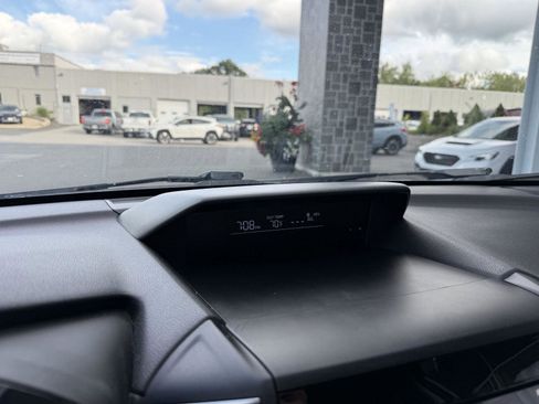 Used 2020 Subaru Crosstrek 2.0i image 15