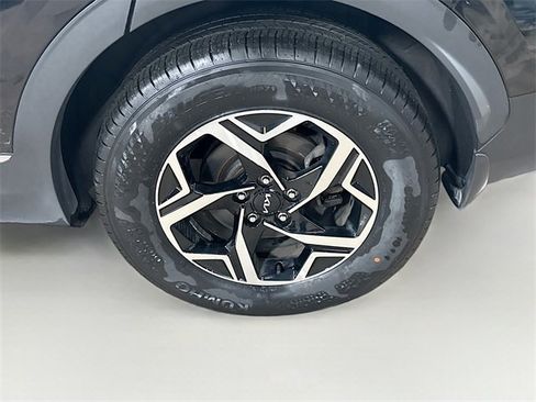 Used 2023 Kia Sportage LX image 10