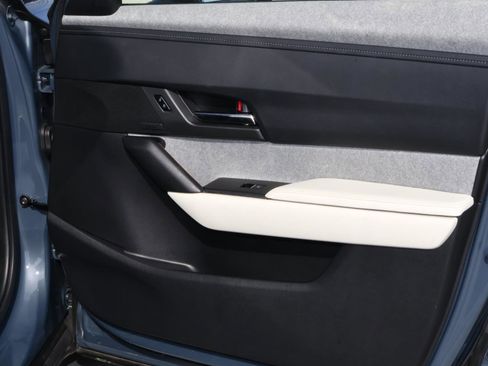 Used 2022 MAZDA MX-30 Electric w/ Premium Plus Pkg image 16